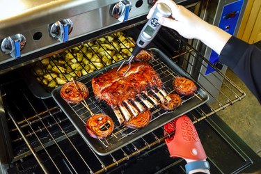 Baking rack of lamb